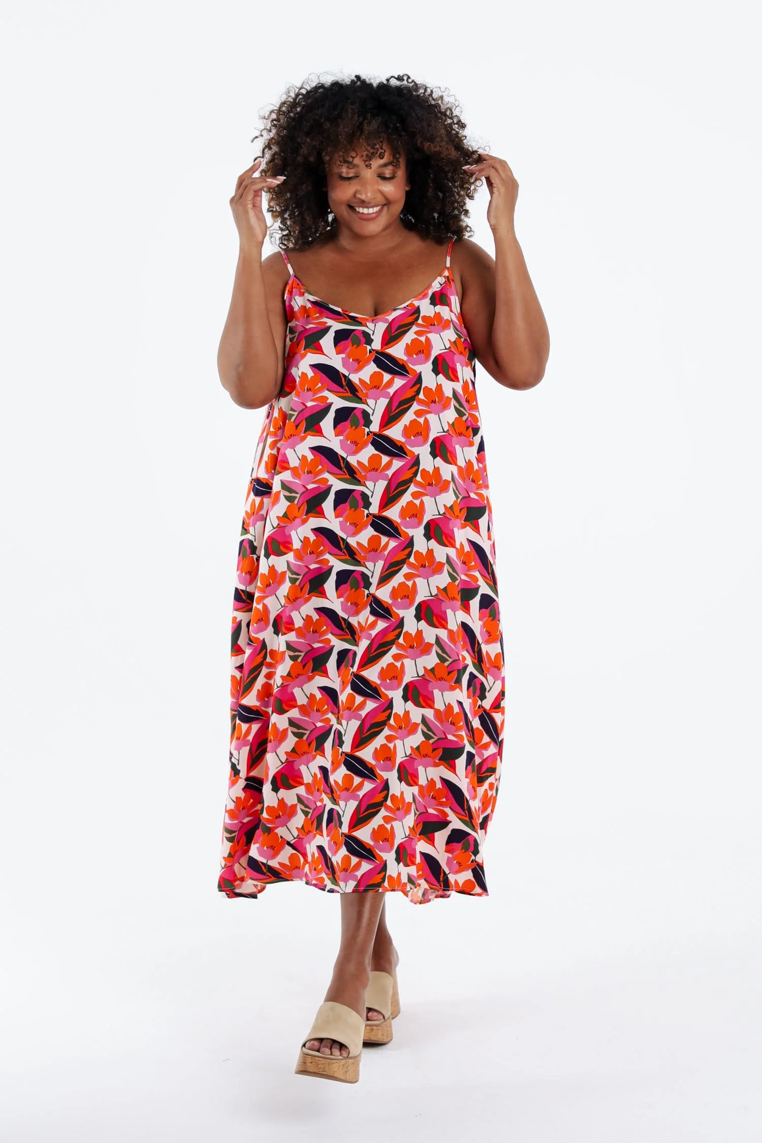 Lange jurk van viscose met dunne bandjes en een bloemenprint - Image 8
