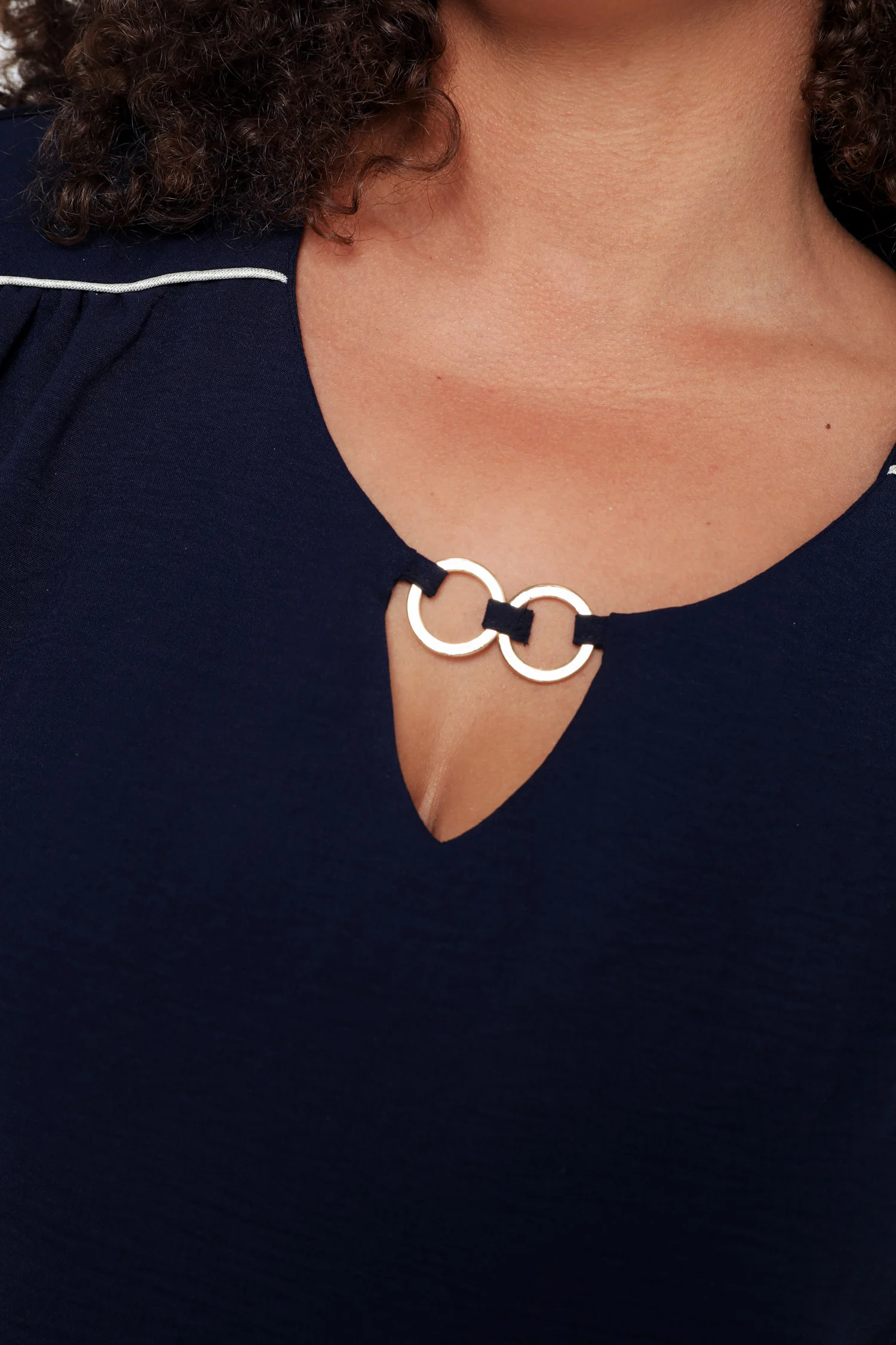 T-shirt van twee materialen met ronde hals en lus - Image 15