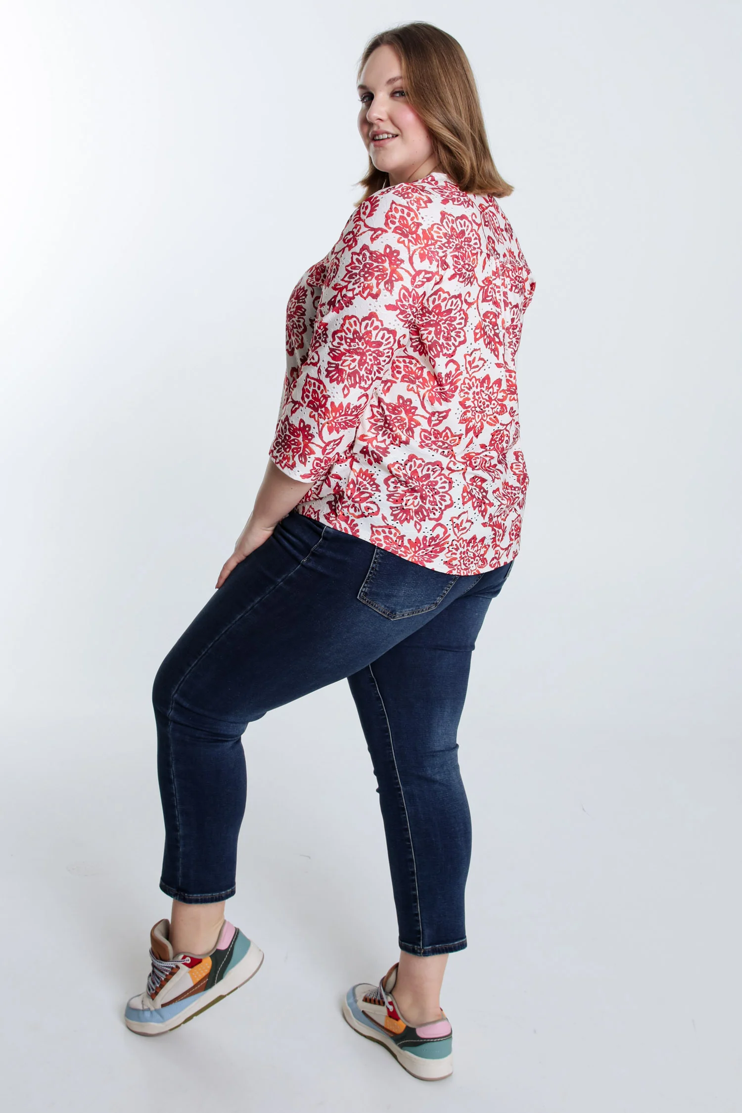 Geborduurd T-shirt met bloemenprint - Image 2