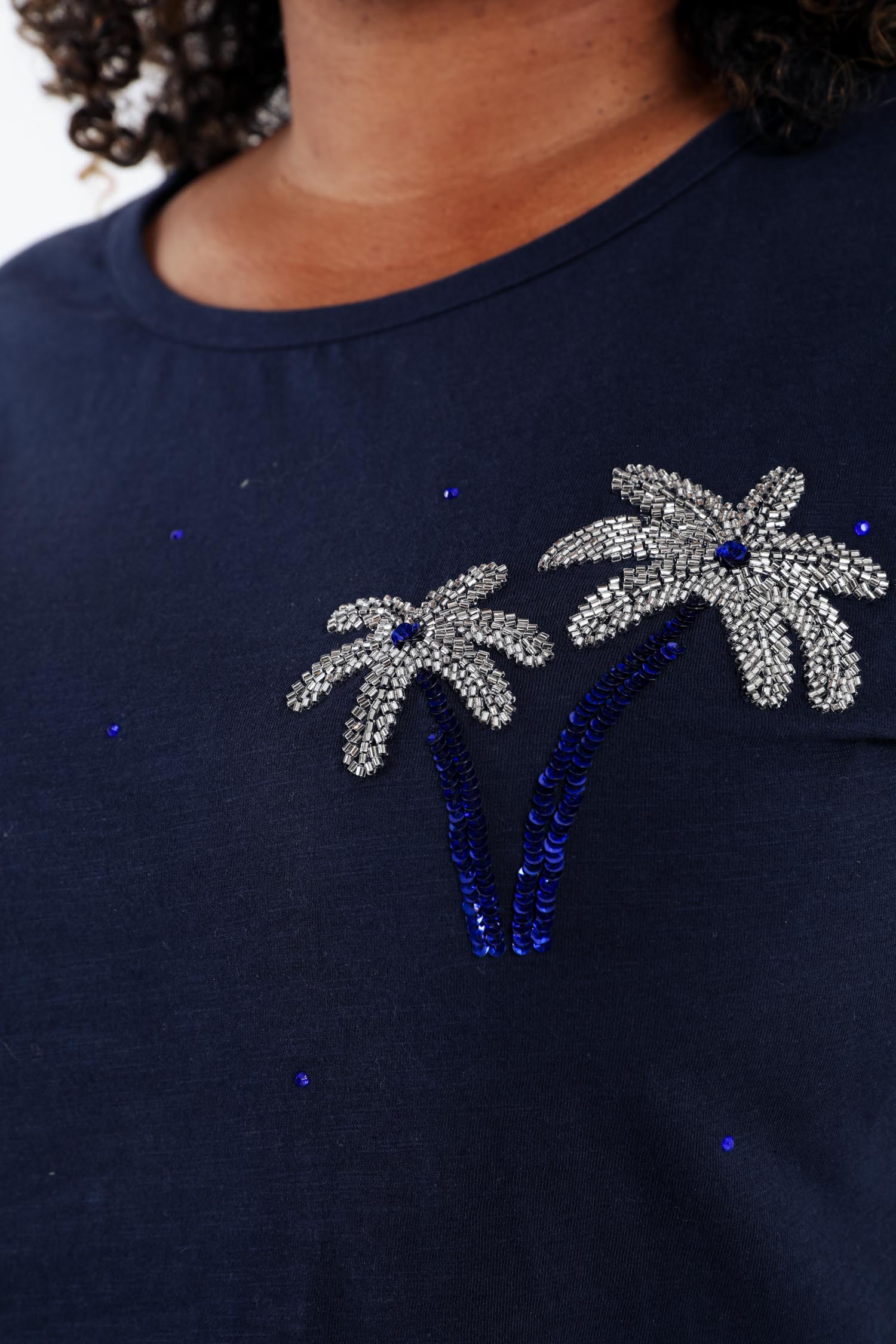 T-shirt van katoen met palmbomen in pailletten - Image 5
