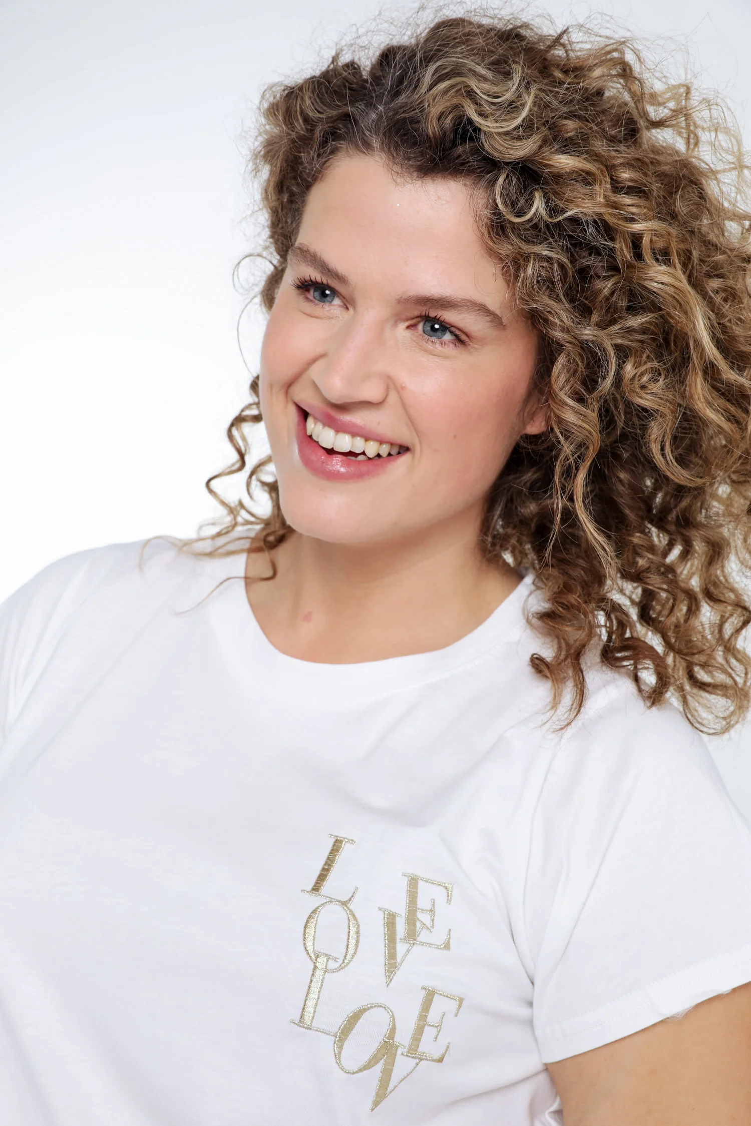 Katoenen T-shirt met Love borduursel - Image 5