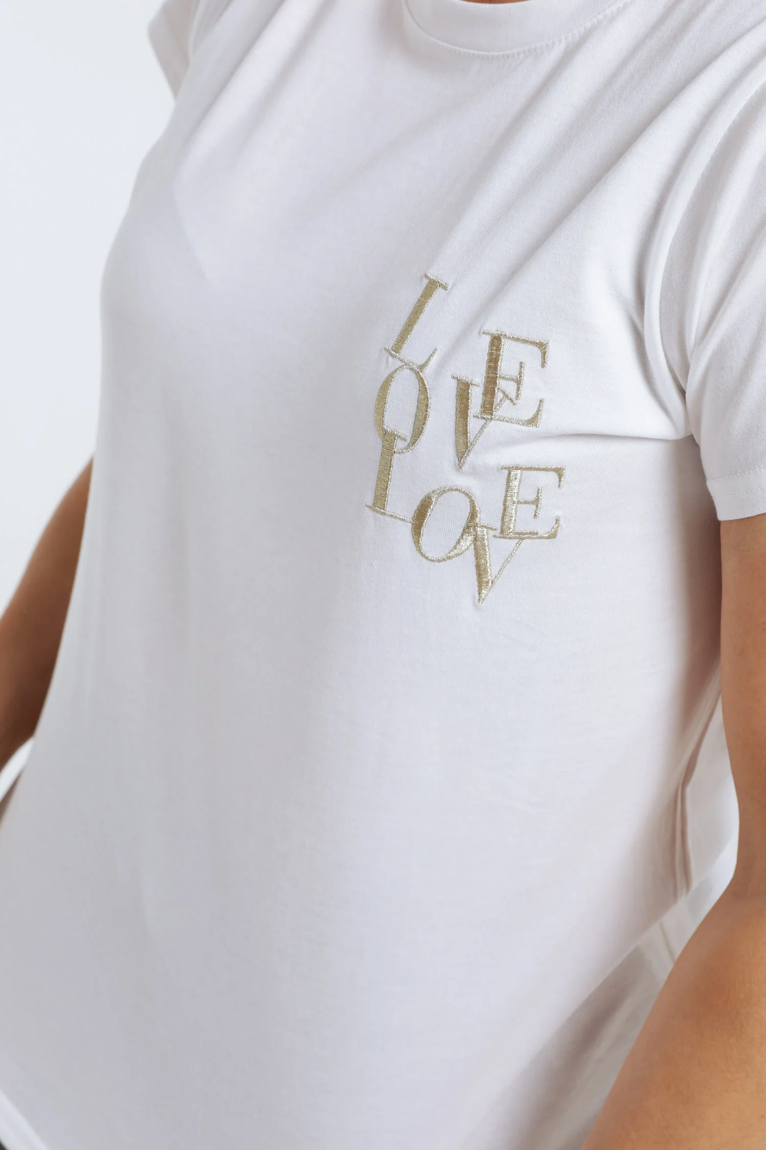Katoenen T-shirt met Love borduursel - Image 6