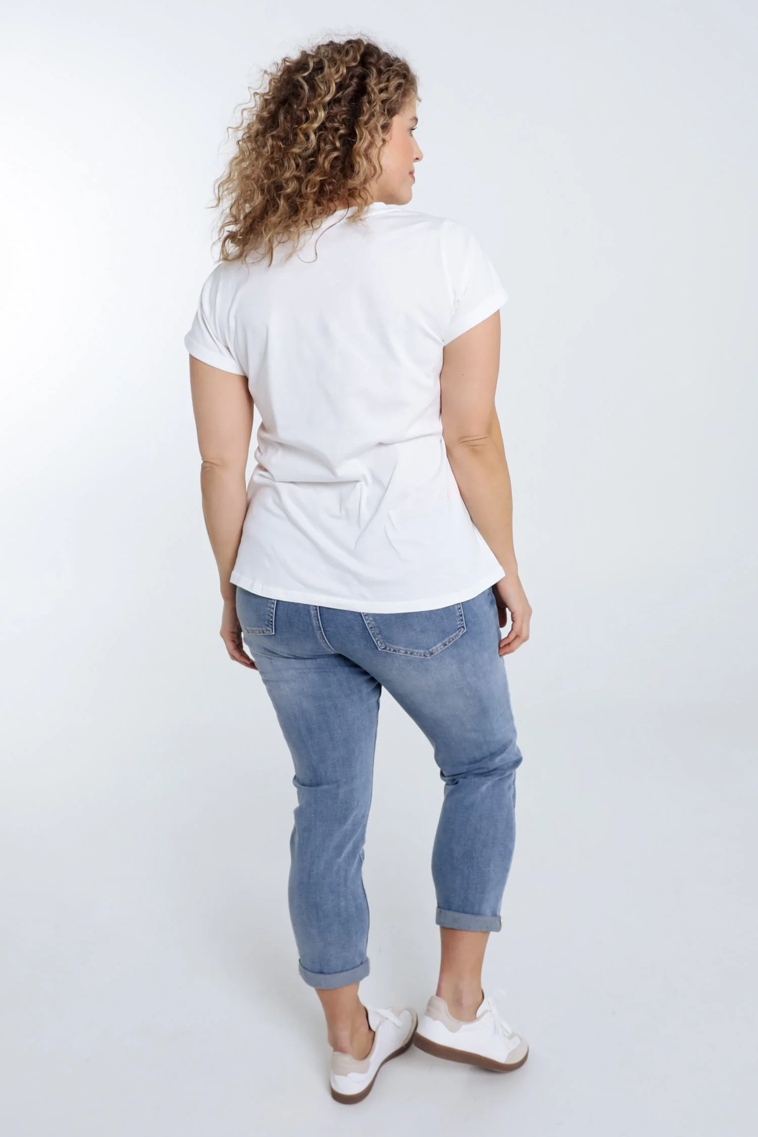 Katoenen T-shirt met gekleurde print en pailletten - Image 2