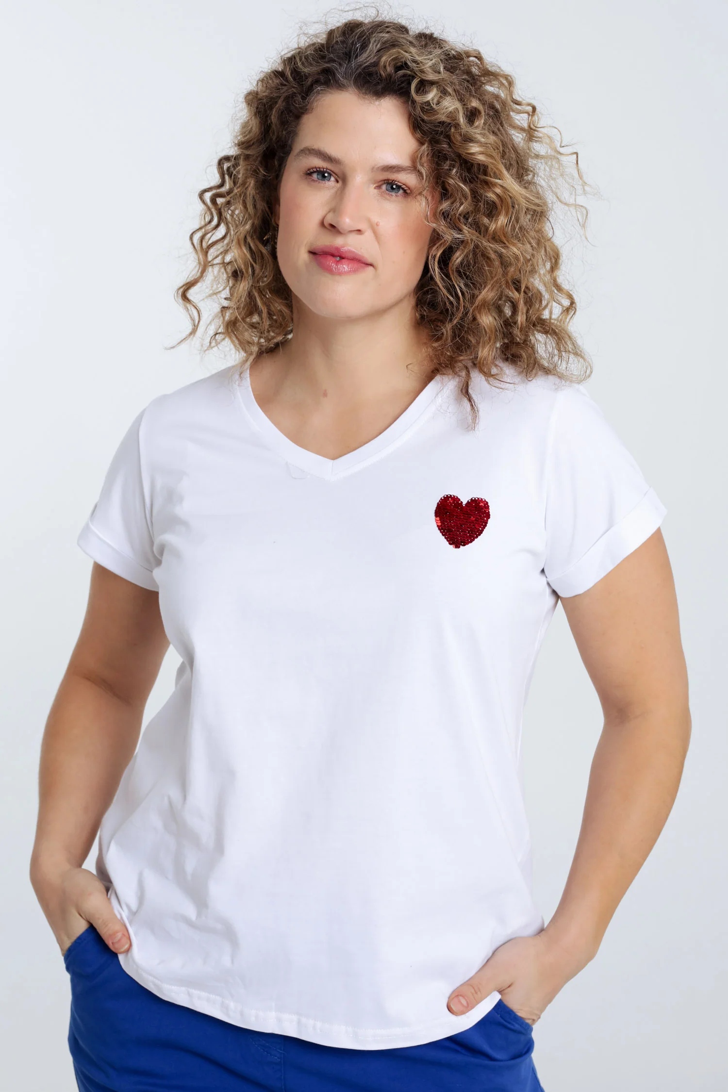 Effen katoenen T-shirt met hart van pailletten