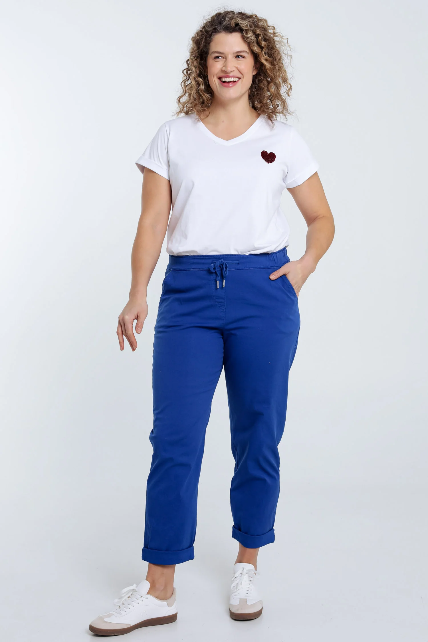 Effen katoenen T-shirt met hart van pailletten - Image 7