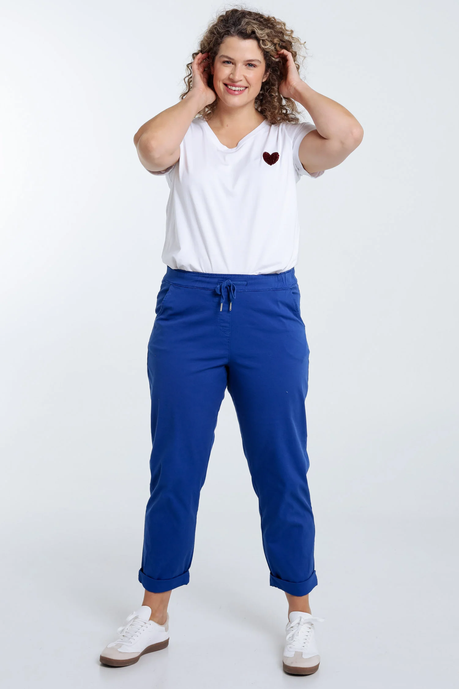 Effen katoenen T-shirt met hart van pailletten - Image 9