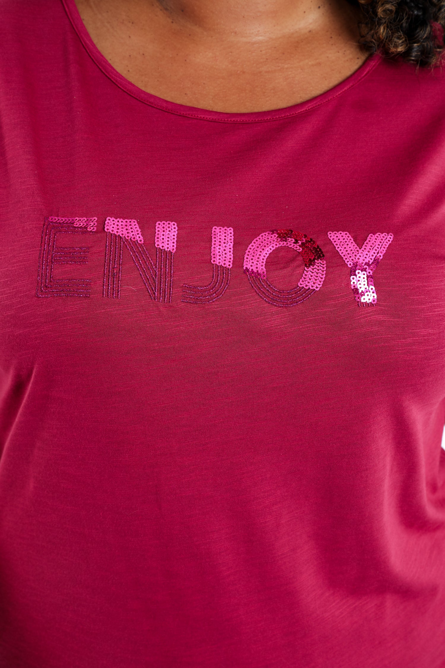 Effen katoenen T-shirt Enjoy met pailletten - Image 6