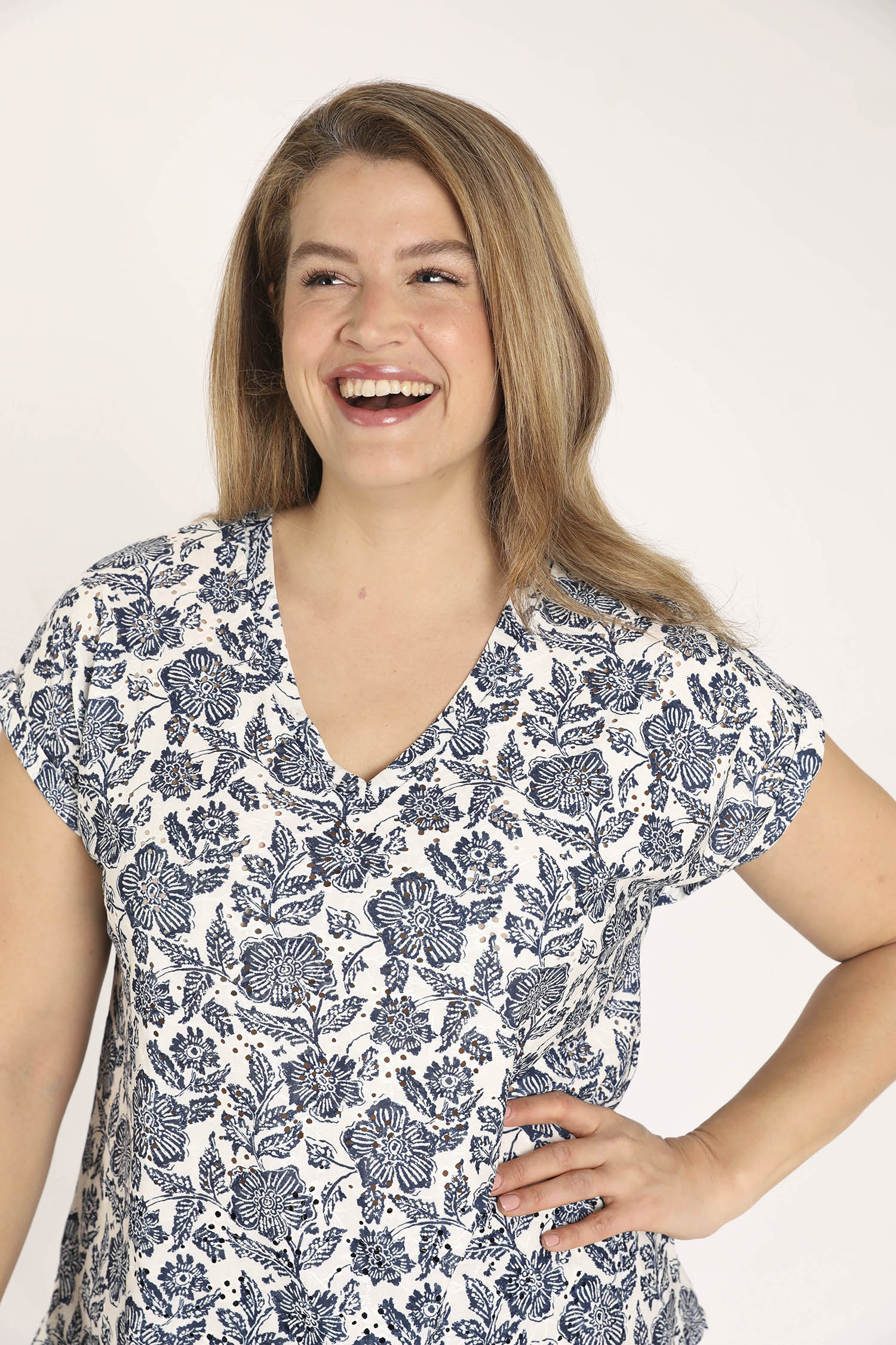 T-shirt van gebreide kant met bloemenprint - Image 5