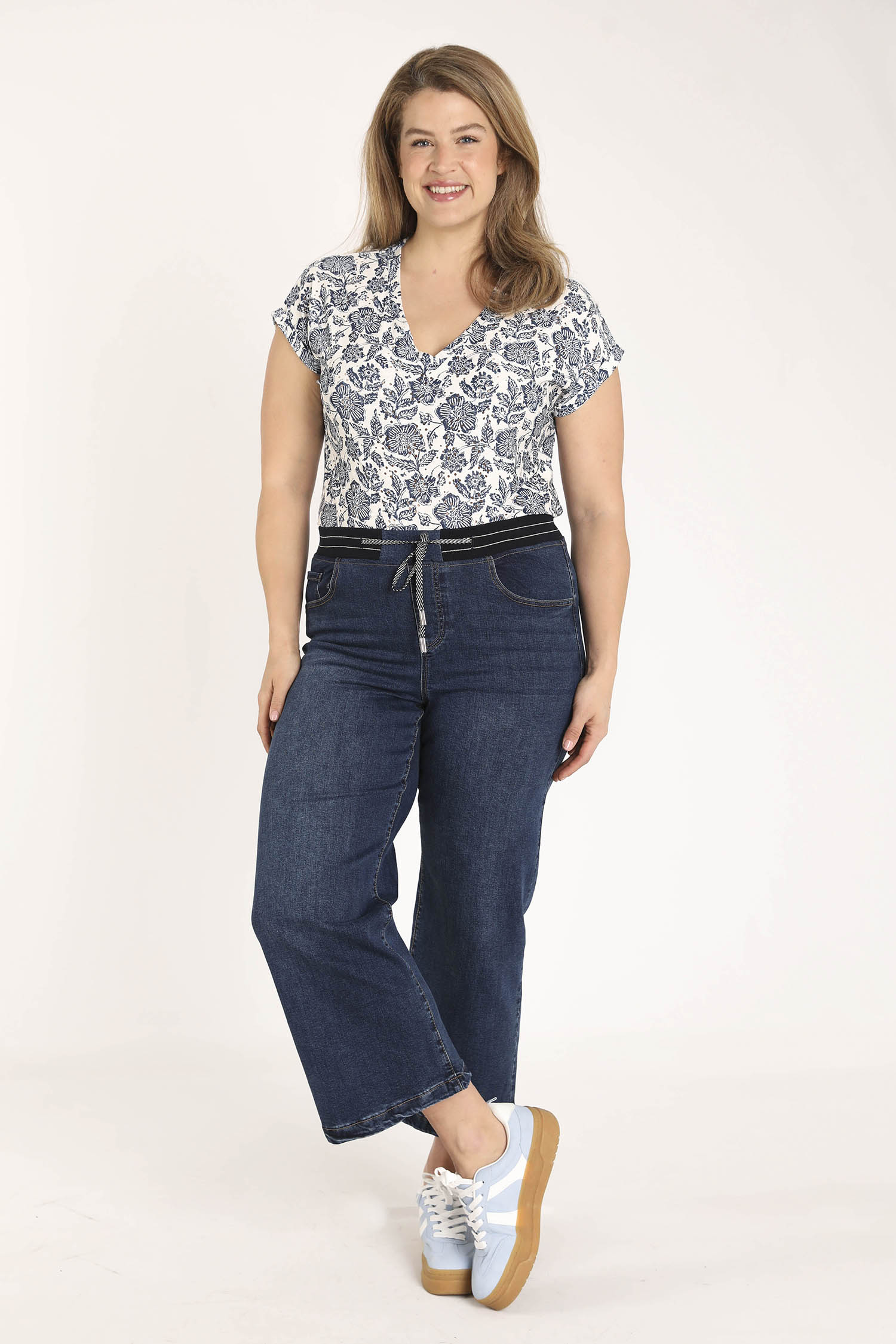 T-shirt van gebreide kant met bloemenprint - Image 6