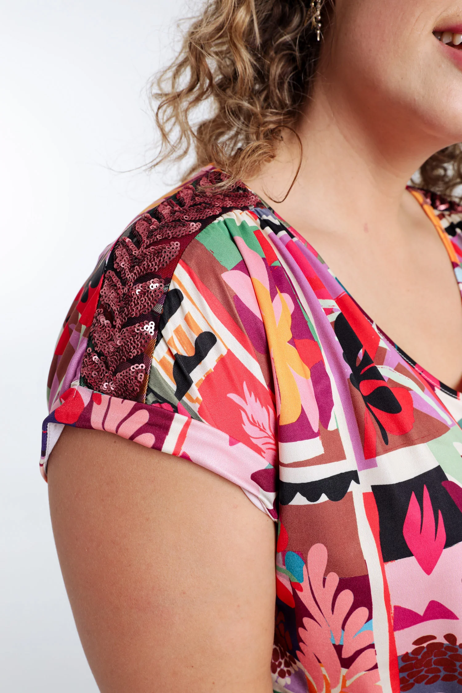 Arty bedrukt T-shirt met pailletten - Image 4
