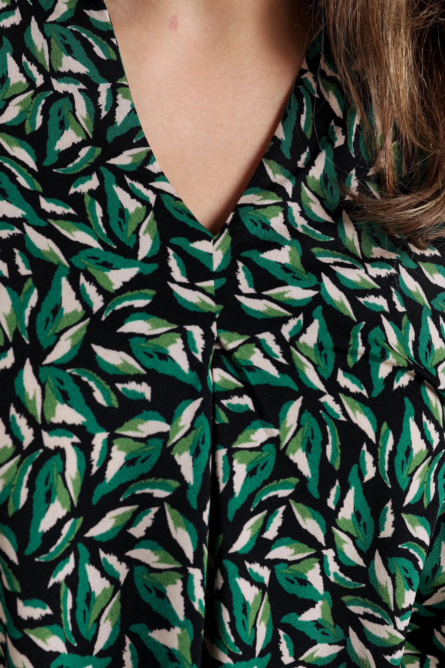 T-shirt met bladerenprint - Image 5