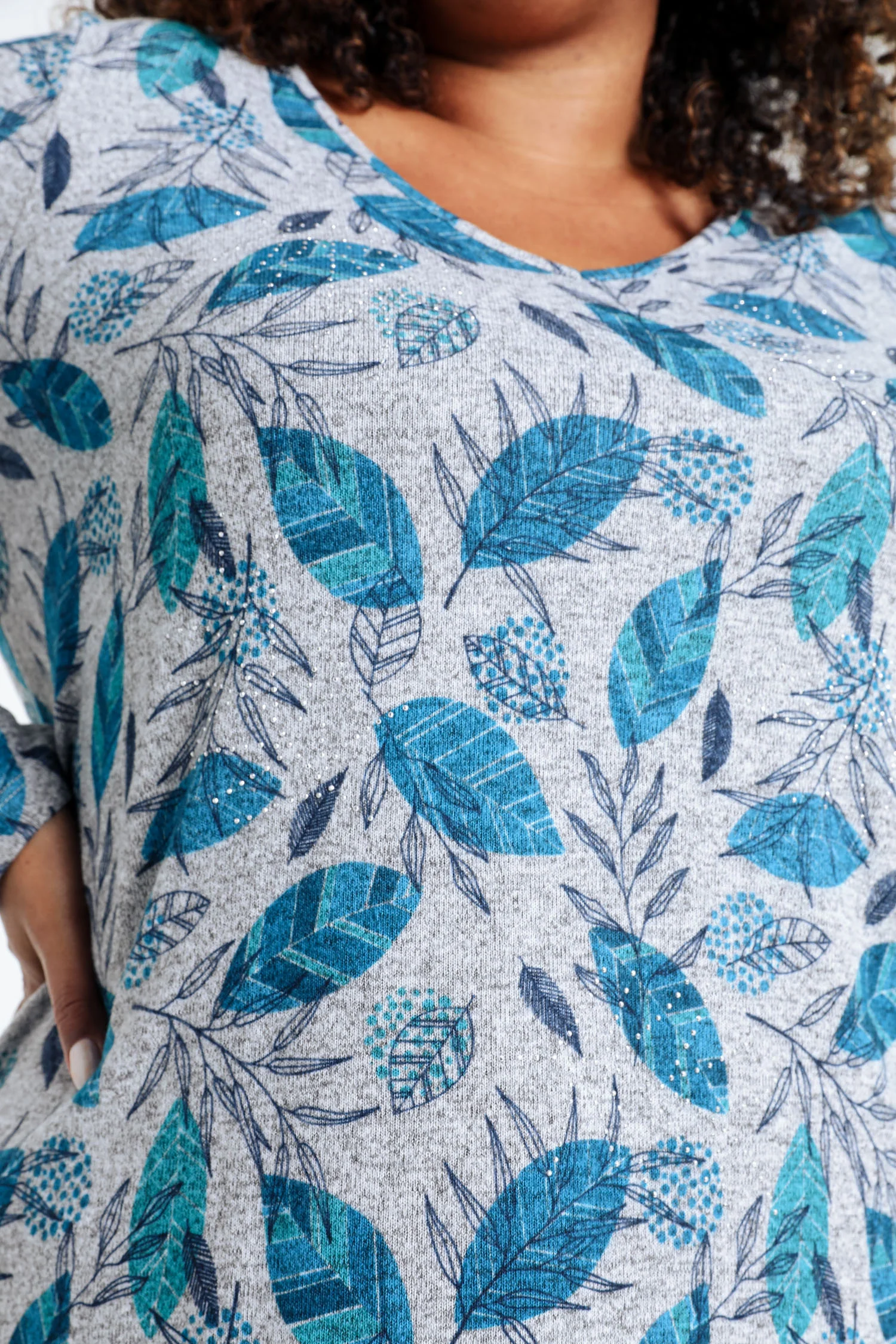 Warm gebreid T-shirt met bladprint en strasssteentjes - Image 4