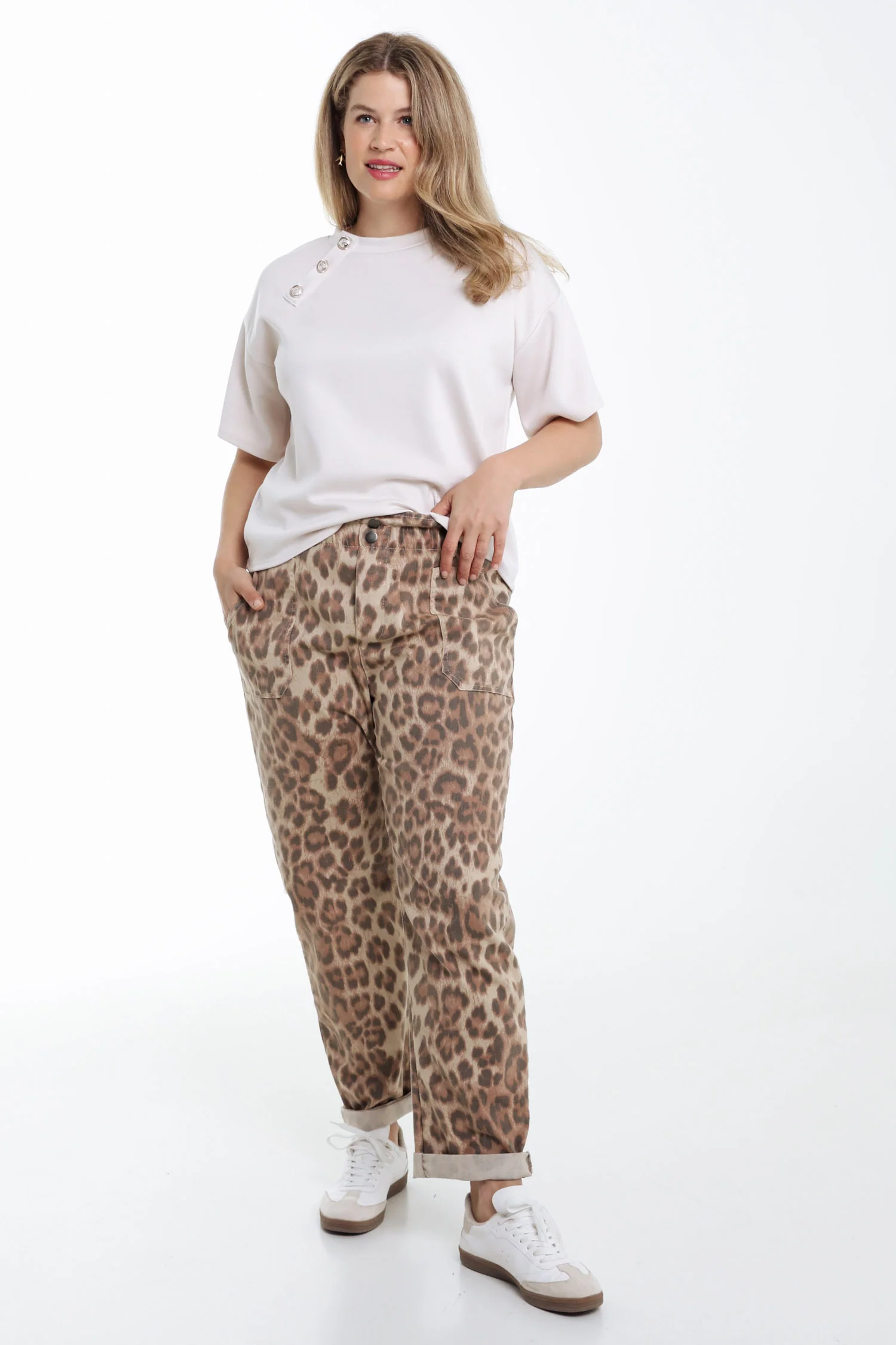 Effen T-shirt met decoratieve knopen - Image 20