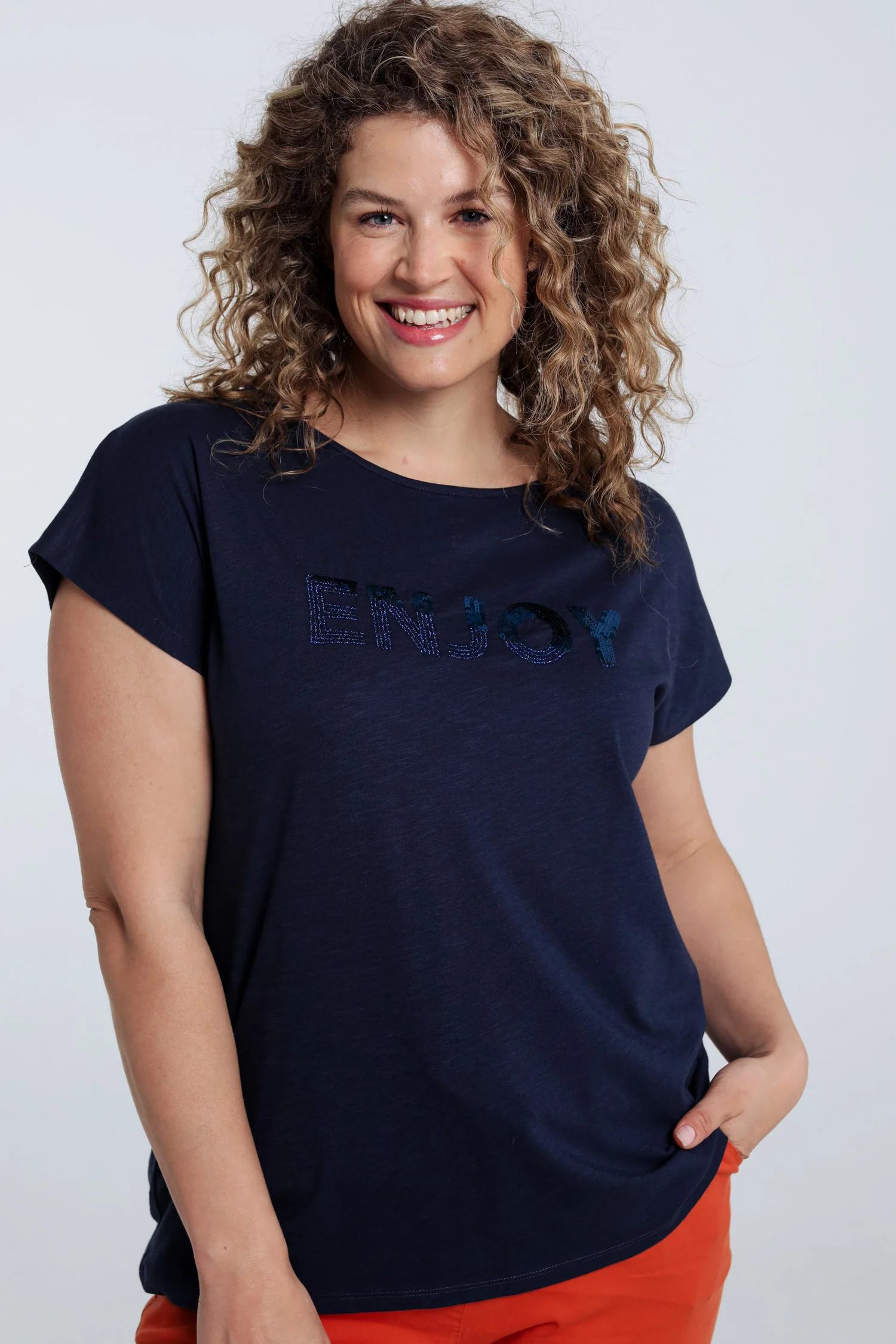 Effen T-shirt met borduring Enjoy en pailletten