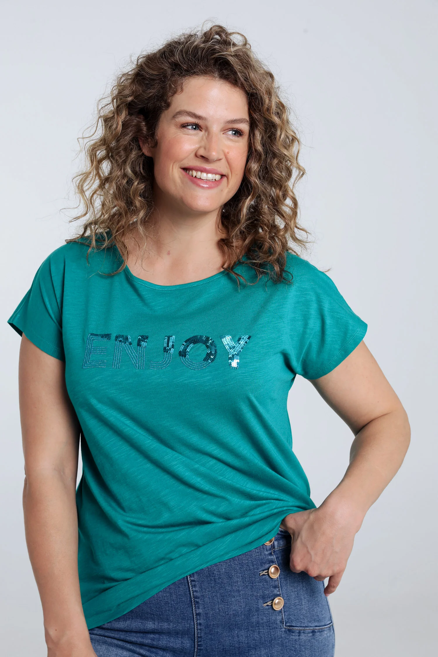 Effen T-shirt met borduring Enjoy en pailletten - Image 12