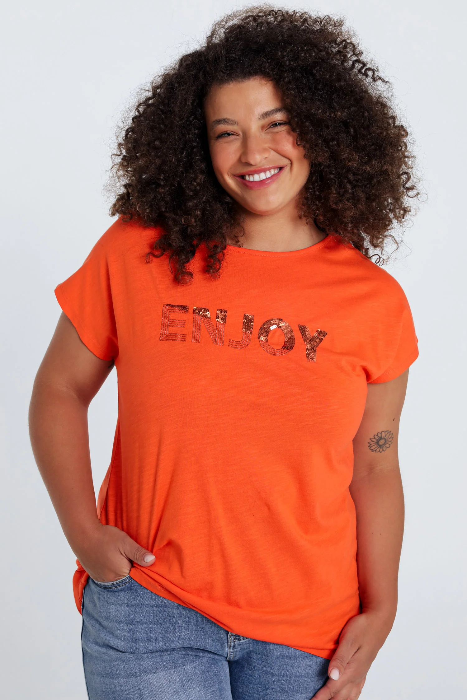 Effen T-shirt met borduring Enjoy en pailletten - Image 23
