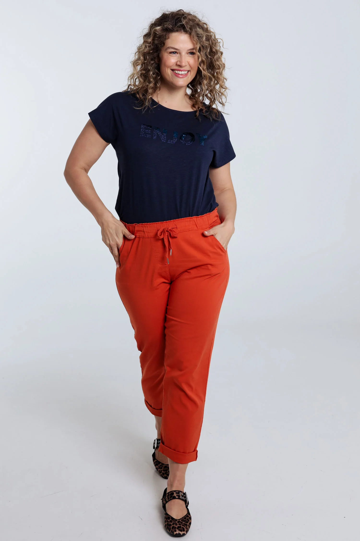 Effen T-shirt met borduring Enjoy en pailletten - Image 7