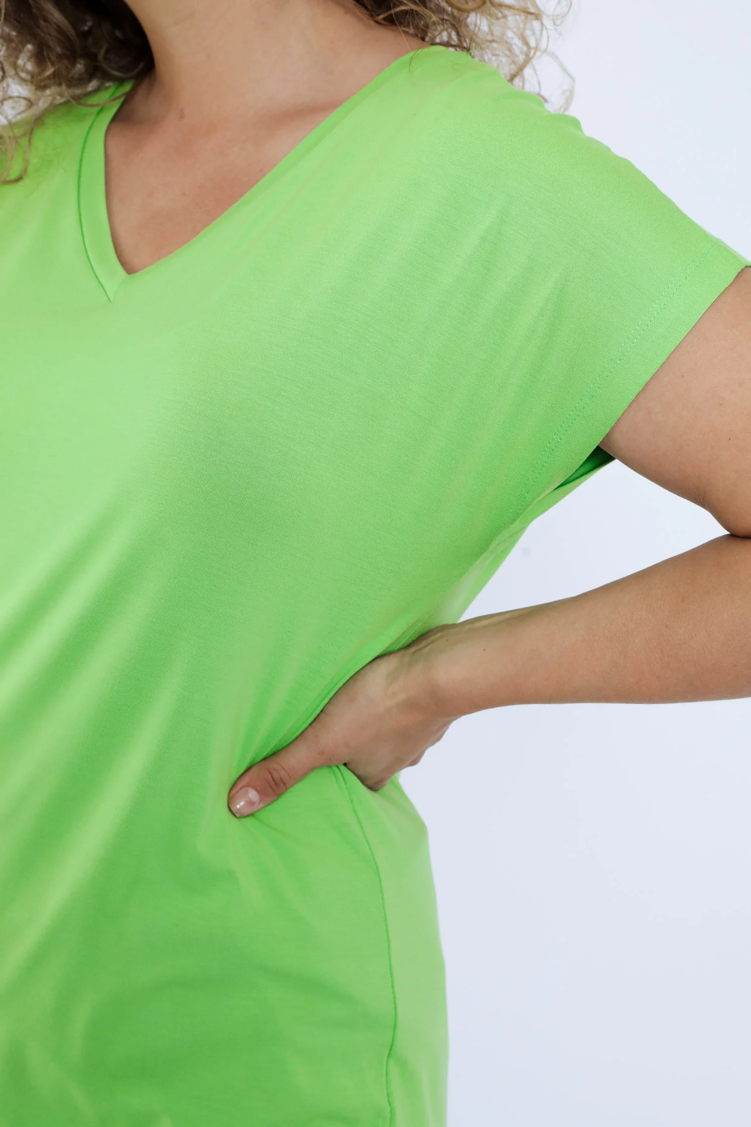 Effen T-shirt in viscose - Image 38