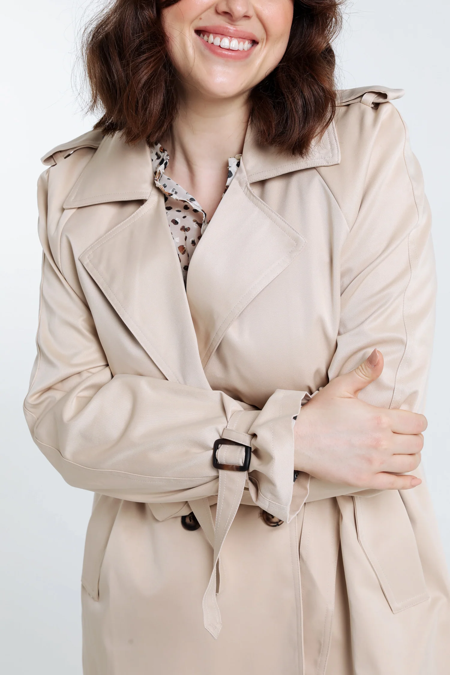 Halflange, effen trenchcoat met dubbele rij knopen - Image 4