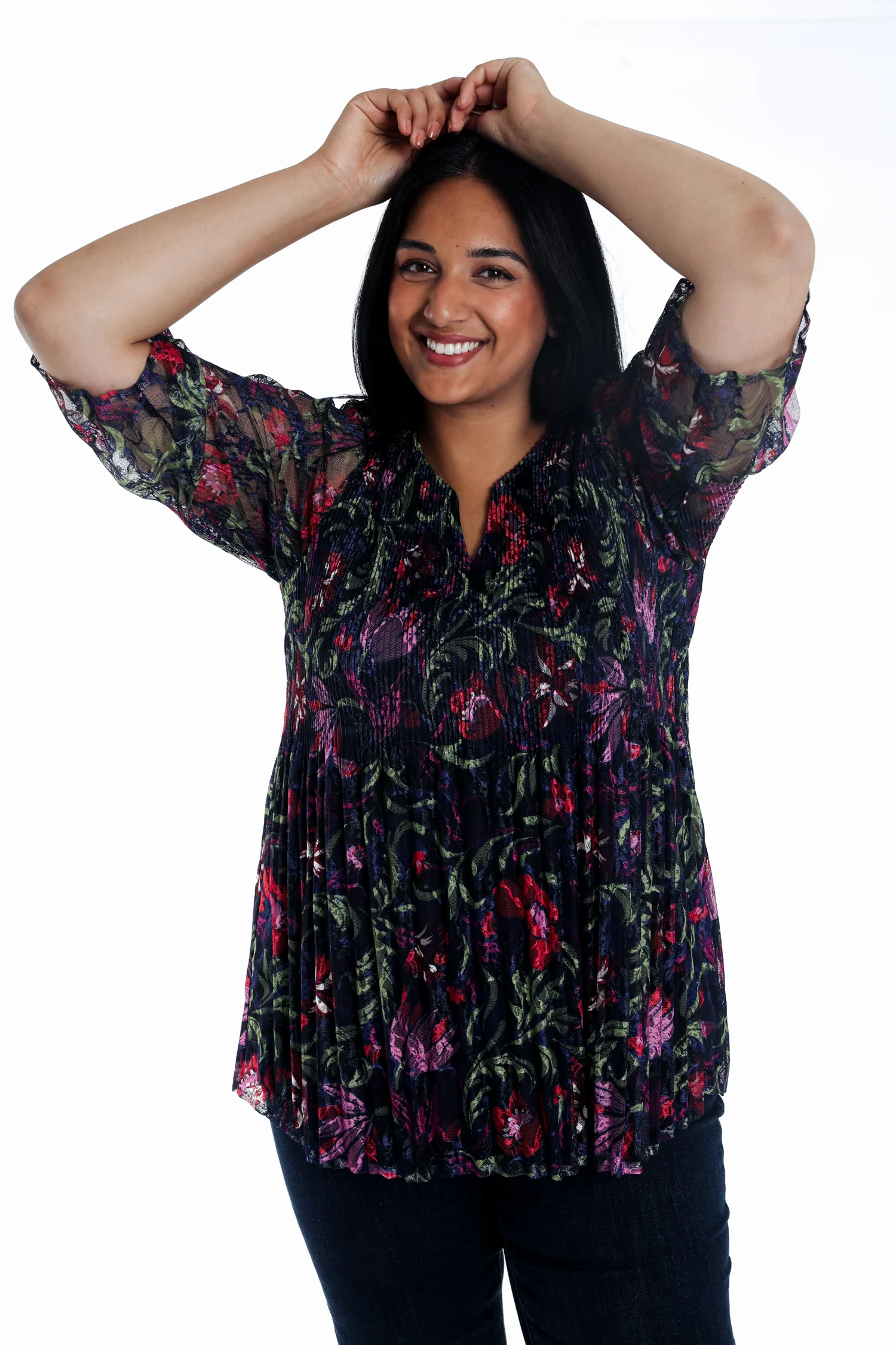 Tuniek van kant met bloemenfolkprint